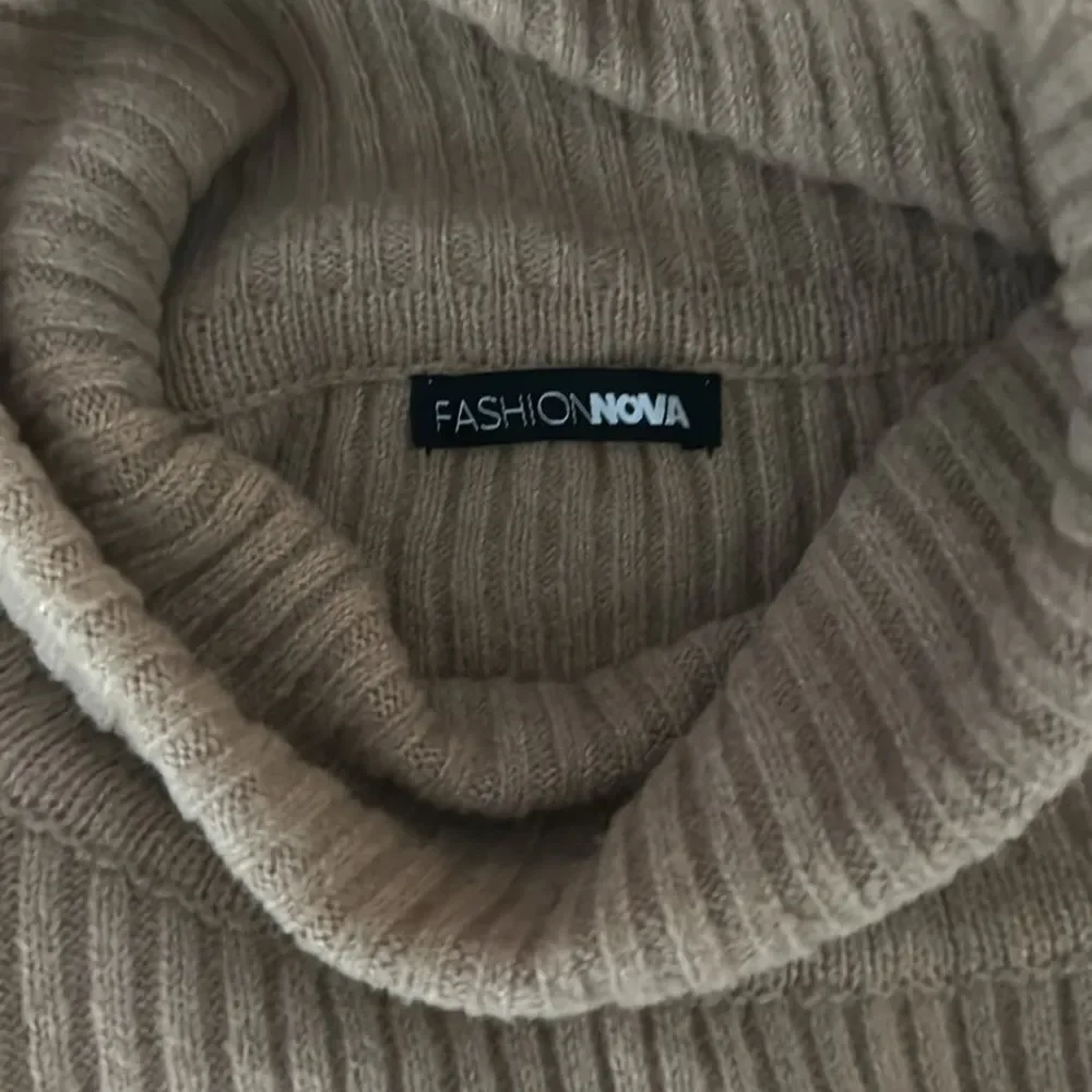 Cream Fashion Nova Long Sweater - L - Picture 4 of 6